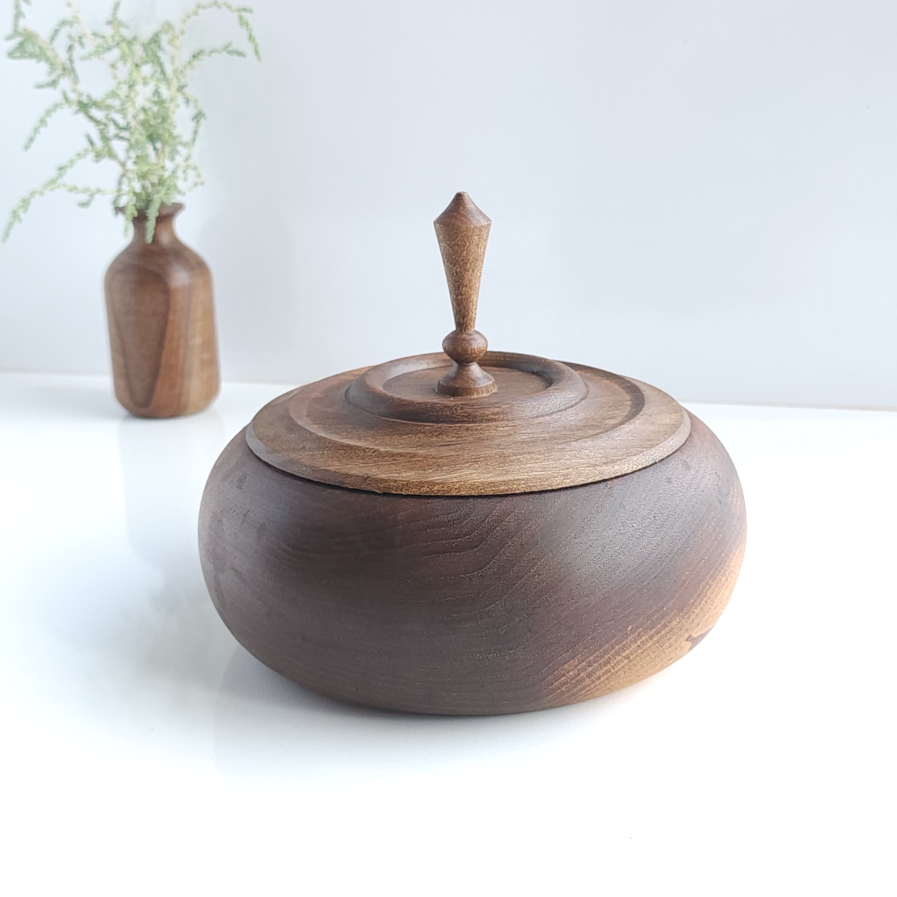 شکلات خوری چوبی خراطی